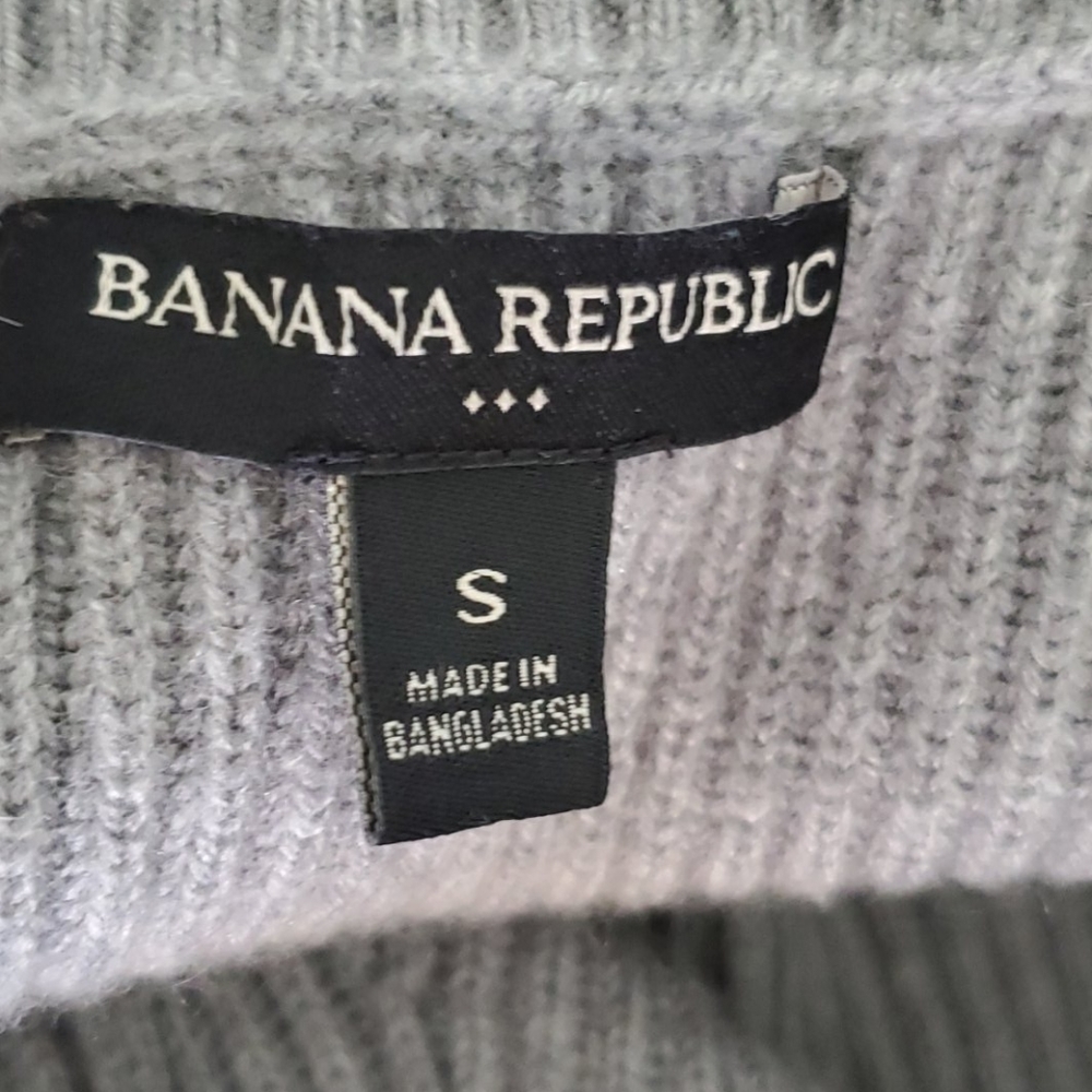 Banana Republic Open Back Grey Sweater size small - Picture 6 of 6
